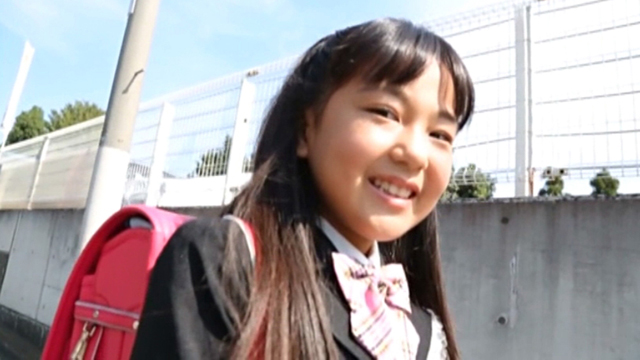 こんにちはあかなちゃん　笑顔と大人っぽいポーズに男子はドキドキしちゃいます☆