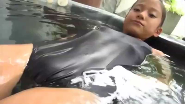 相川南のみなみんみん　ちょっぴり大人なプロポーションに男子はメロメロ