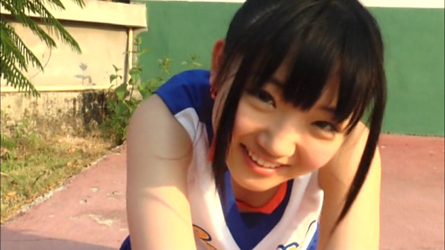 和泉ひよりセクシーなプロポーションに夏の恋