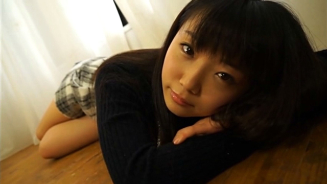 ぴよぴよ 和泉ひより　19歳の美尻に下着の跡がクッキリハプニング☆